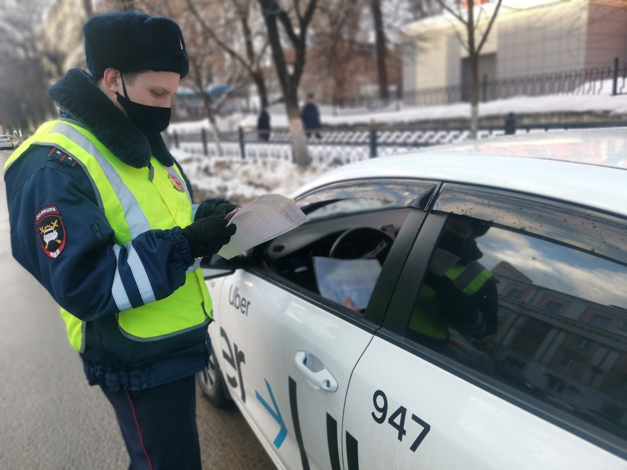 Новые поправки заставили таксистов покупать ОСАГО